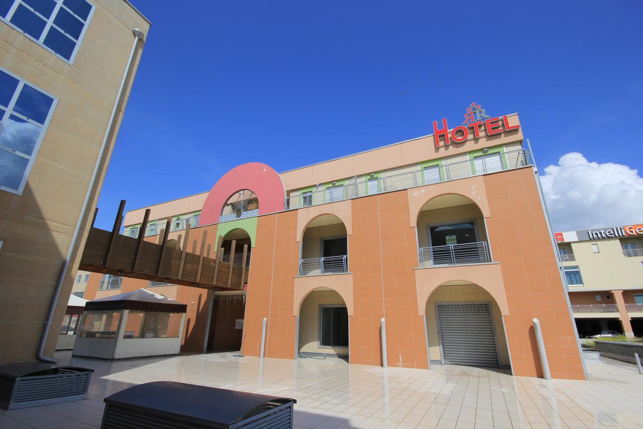 I Rocchi Hotel Tito Exterior photo